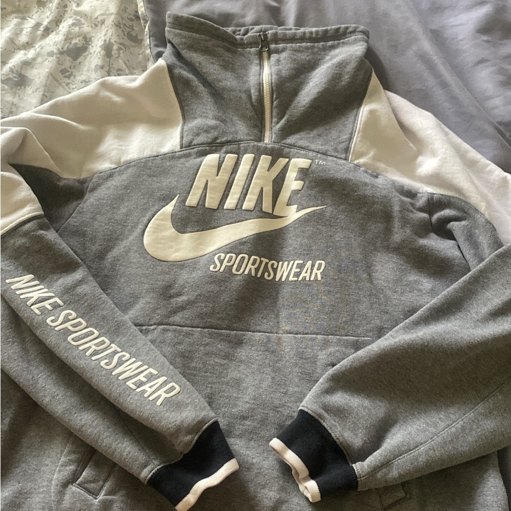Nike Sweater